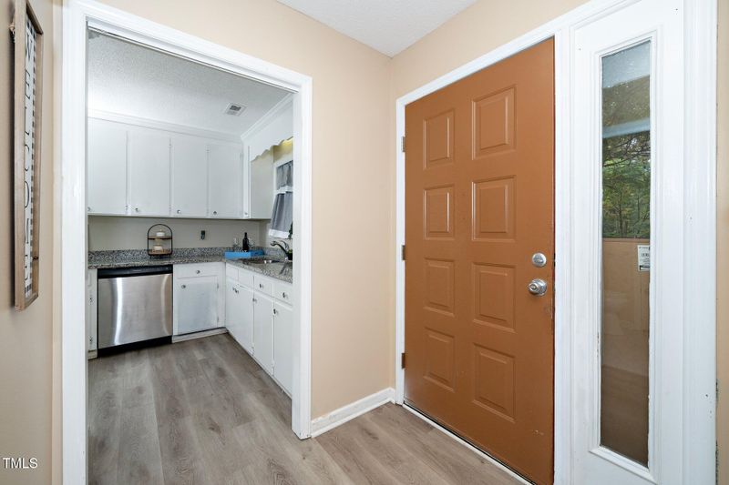 217 Clancy Cir, Cary, NC 27511
