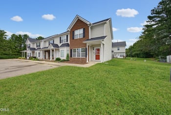 217 Dairy Rd, Clayton, NC 27520
