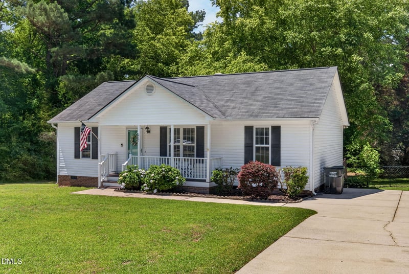 217 Deep Creek Dr, Clayton, NC 27520