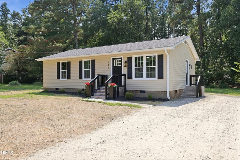 217 Fox Run Dr, Wendell, NC 27591
