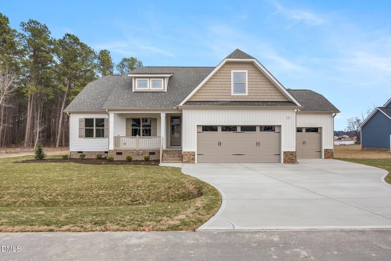 217 Freedom Rdg Dr, Smithfield, NC 27577