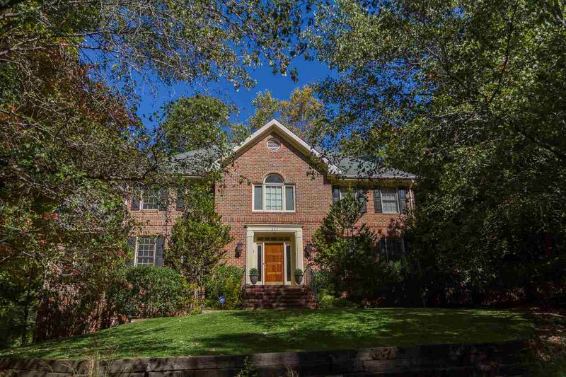 217 Ironwoods Dr, Chapel Hill, NC 27516
