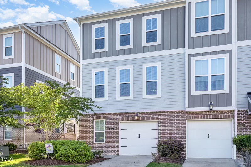 217 Jones Hill Rd, Holly Springs, NC 27540