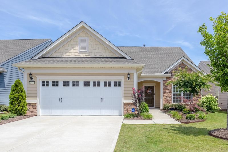 217 Kalmia Dr, Durham, NC 27703