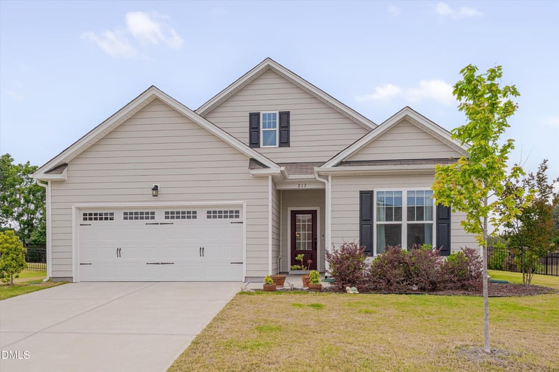 217 Lily Oak Dr, Rolesville, NC 27571
