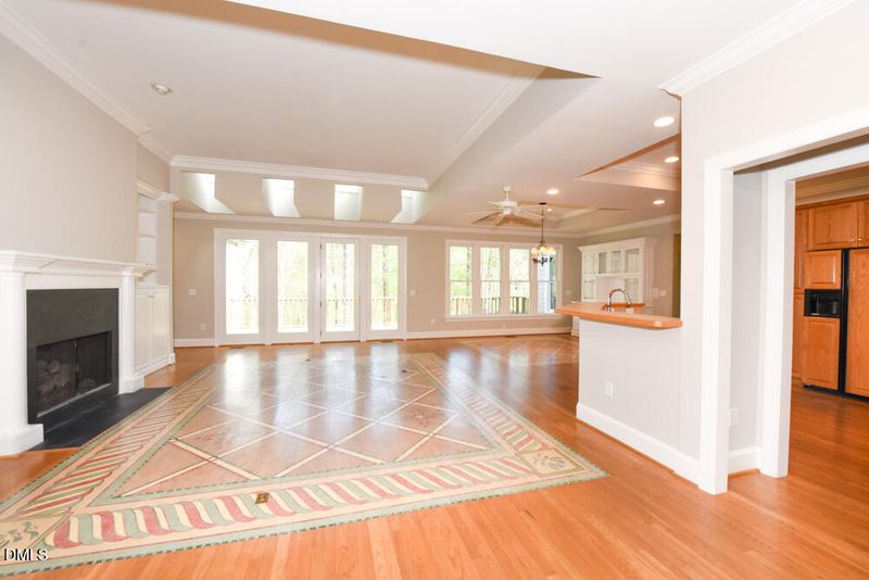 217 Mill Race Dr, Chapel Hill, NC 27514
