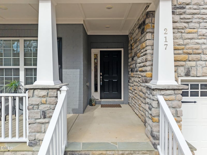 217 Oakmere Dr, Cary, NC 27513