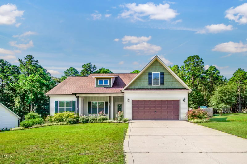217 Oxford Woods Dr, Angier, NC 27501