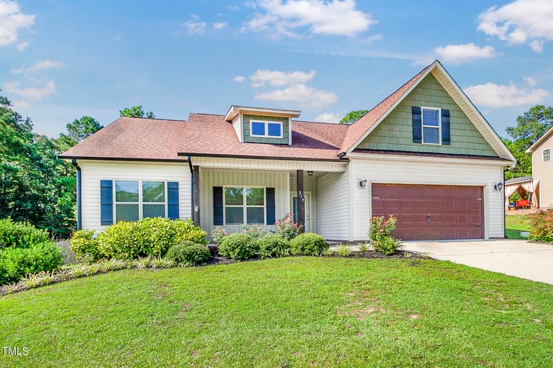 217 Oxford Woods Dr, Angier, NC 27501