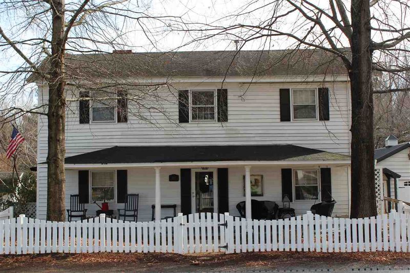217 Raleigh St, Holly Springs, NC 27540