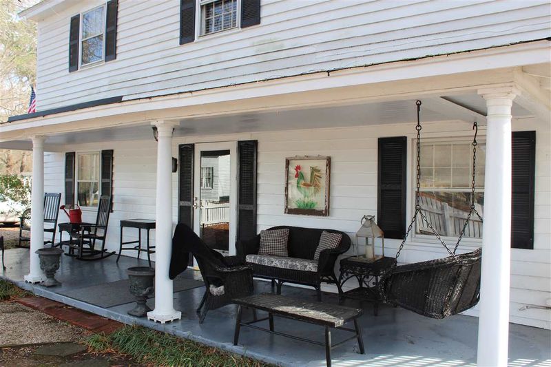 217 Raleigh St, Holly Springs, NC 27540