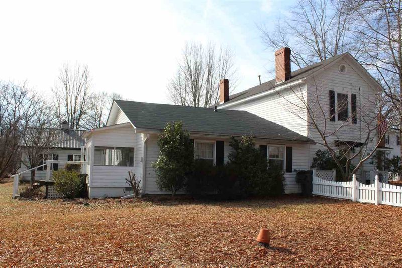217 Raleigh St, Holly Springs, NC 27540