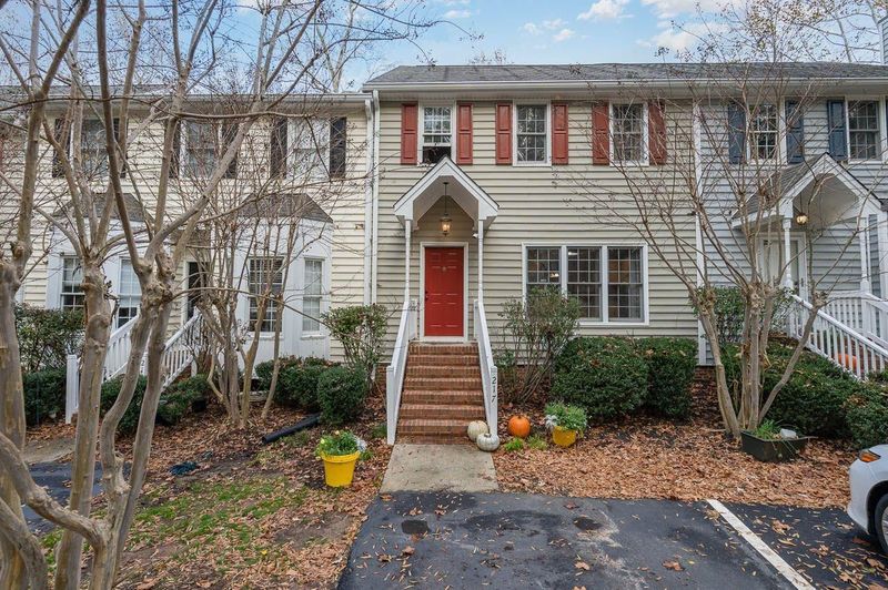 217 Riverwalk Cir, Cary, NC 27511