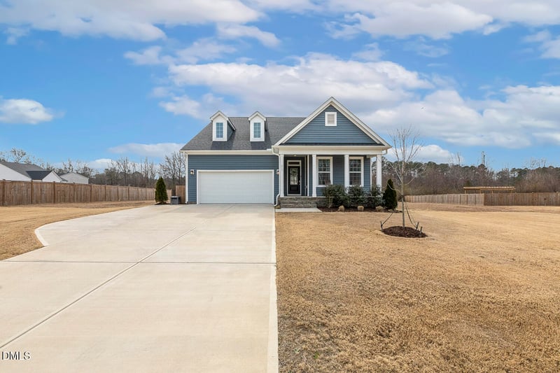 217 Salem Village Dr, Fuquay Varina, NC 27526
