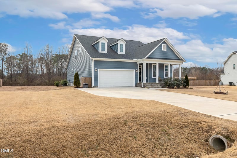217 Salem Village Dr, Fuquay Varina, NC 27526