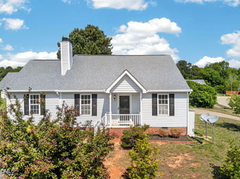 217 Stargate Rd, Holly Springs, NC 27540