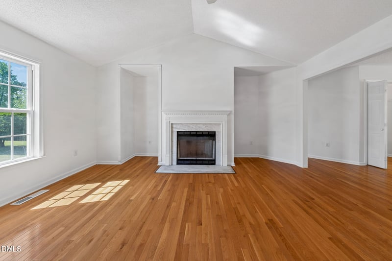 217 Stargate Rd, Holly Springs, NC 27540
