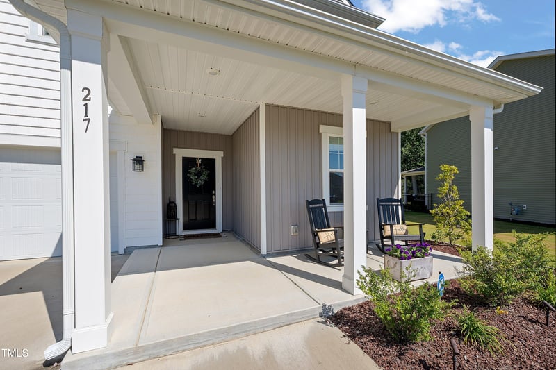 217 Summer Ranch Dr, Fuquay Varina, NC 27526