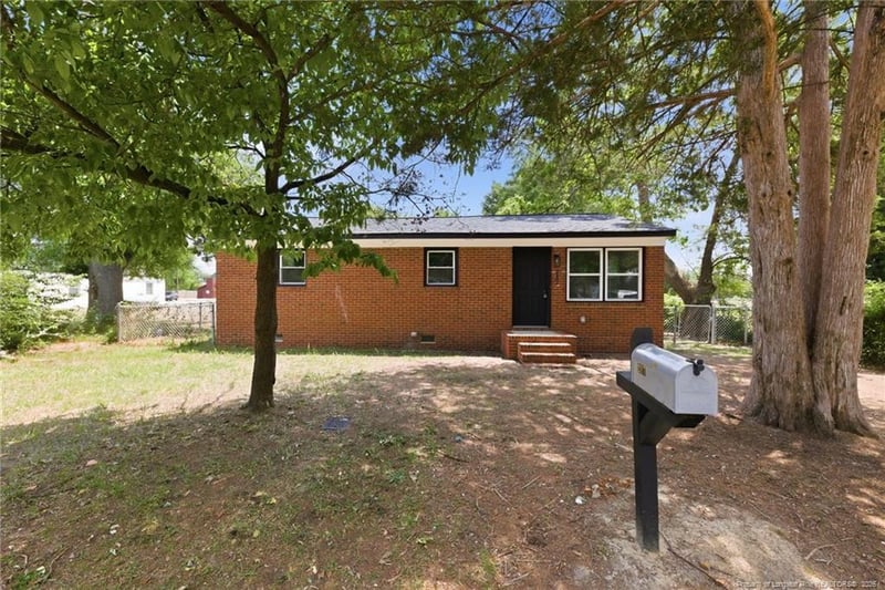 217 Teague St, Fayetteville, NC 28306