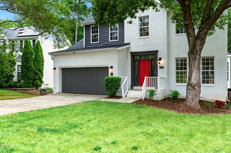 217 Tecumseh Ct, Cary, NC 27513