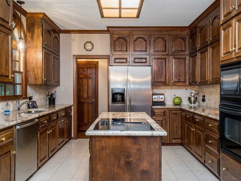 217 Winding Ridge Dr, Cary, NC 27518