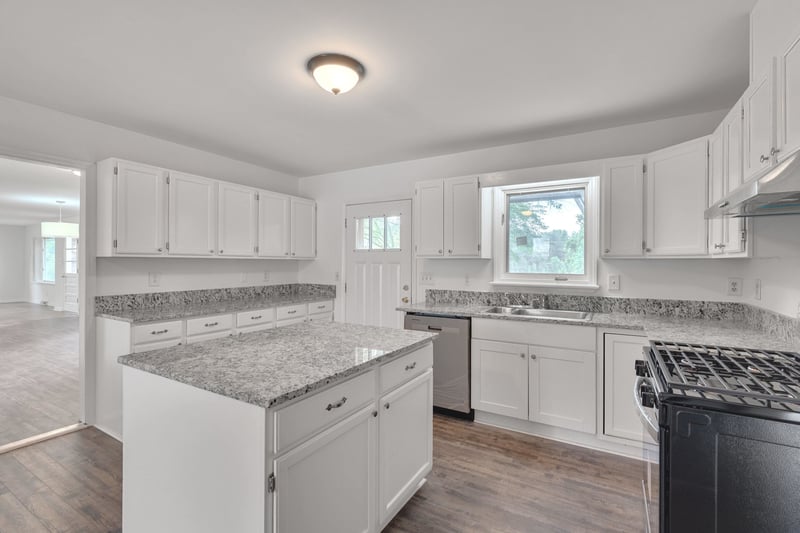 2171 Bud Lipscomb Rd, Willow Springs, NC 27592