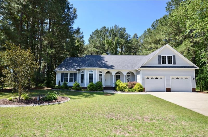 2174 Cora Dr, Hope Mills, NC 28348