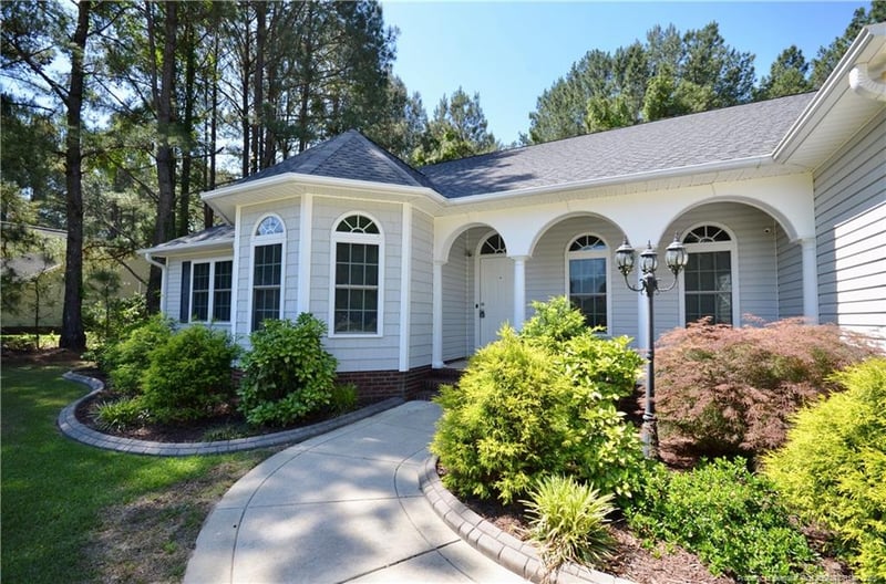 2174 Cora Dr, Hope Mills, NC 28348
