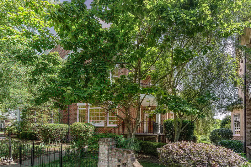 218 Barbee Chapel Rd, Chapel Hill, NC 27517