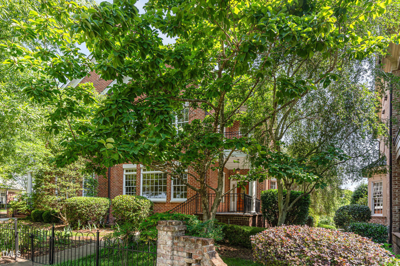 218 Barbee Chapel Rd, Chapel Hill, NC 27517