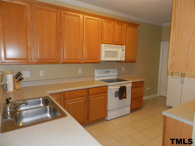 218 Bayleigh Ct, Garner, NC 27529