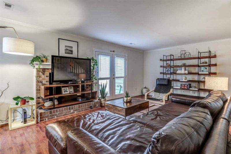 218 Clancy Cir, Cary, NC 27511