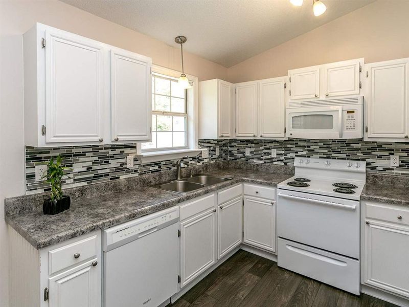 218 Claymont Rd, Louisburg, NC 27549