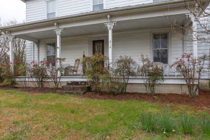218 N College St, Youngsville, NC 27596