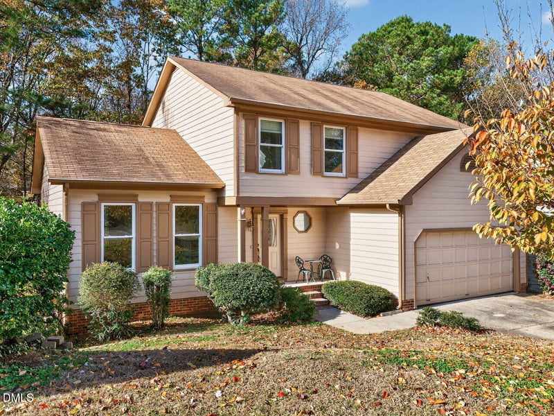 218 Excalibur Ct, Cary, NC 27513