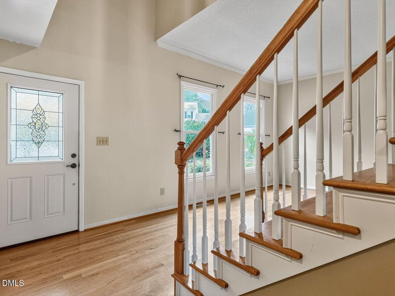 218 Excalibur Ct, Cary, NC 27513