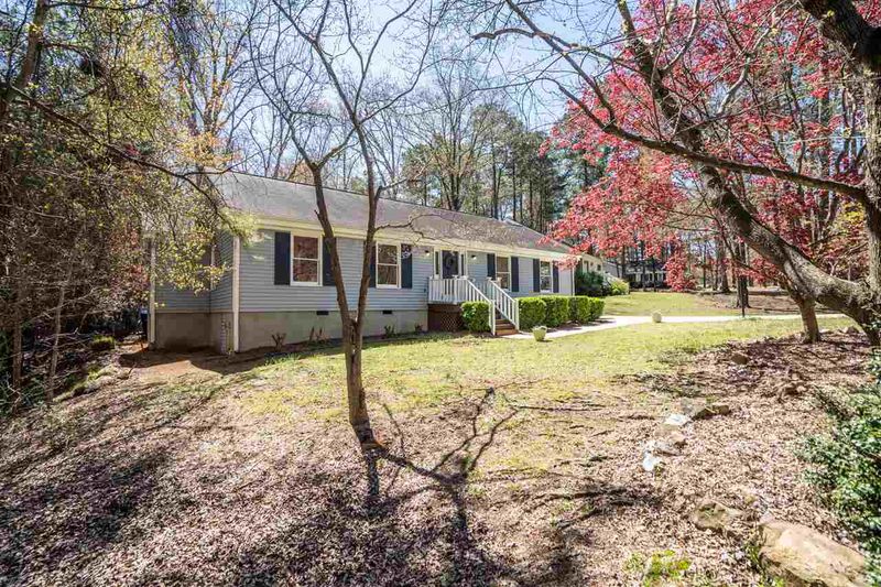 218 Forbush Mountain Dr, Chapel Hill, NC 27514