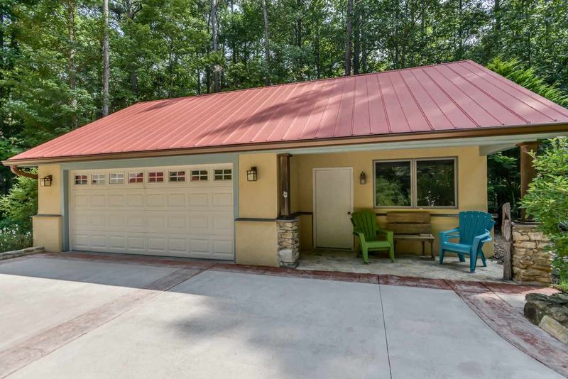 218 Forest Light Ln, Pittsboro, NC 27312