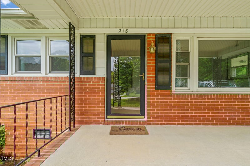 218 Forestville Rd, Wake Forest, NC 27587