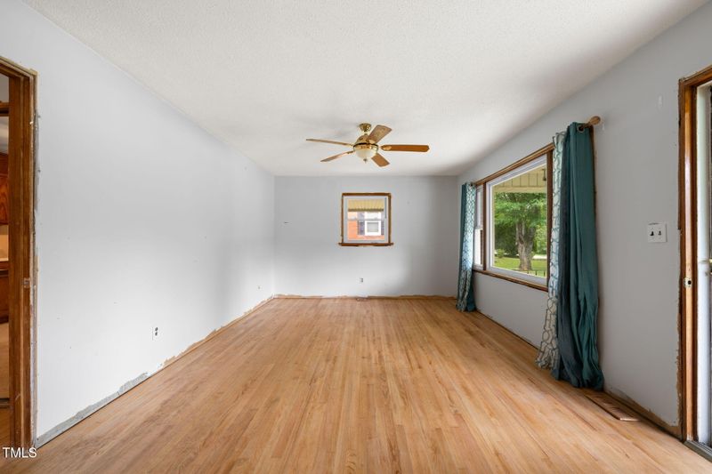218 Forestville Rd, Wake Forest, NC 27587