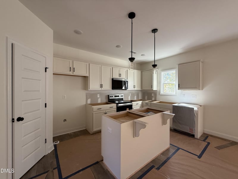 218 Hillcrest Ln, Clayton, NC 27520