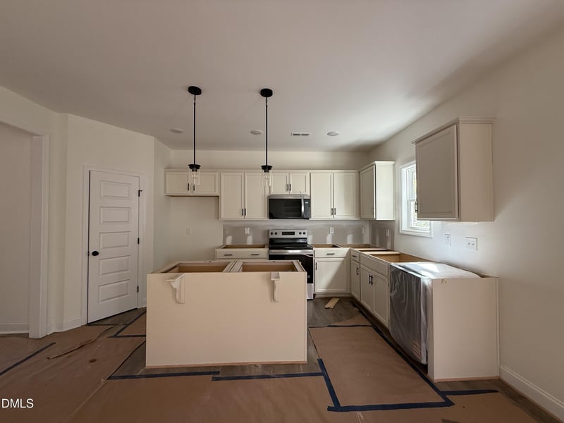 218 Hillcrest Ln, Clayton, NC 27520