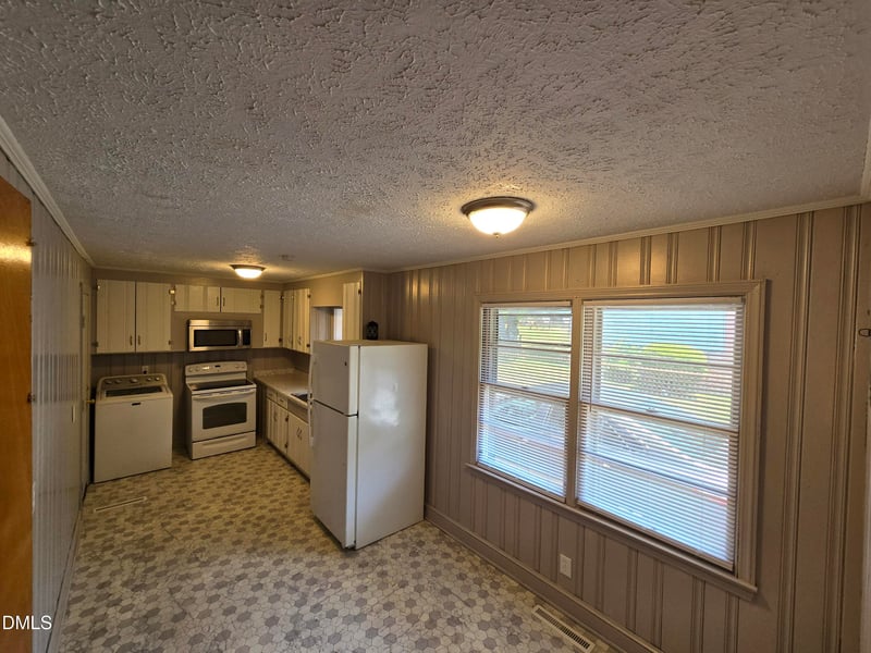 218 Langdon St, Fayetteville, NC 28301