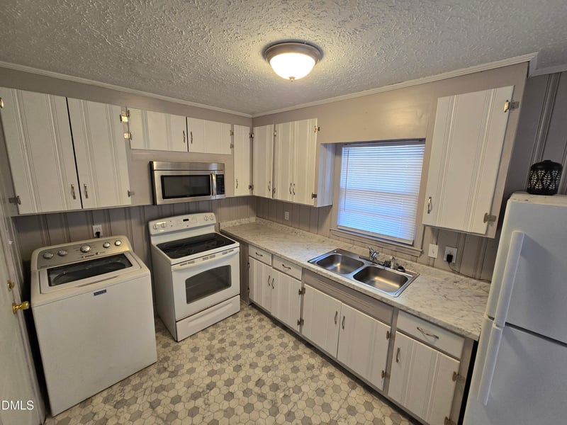 218 Langdon St, Fayetteville, NC 28301