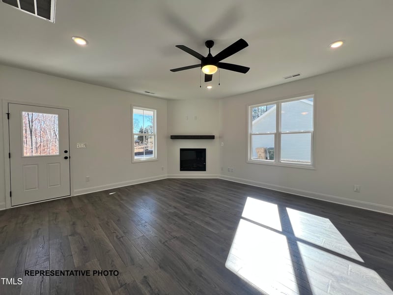 218 Oakdale Ave, Clayton, NC 27520