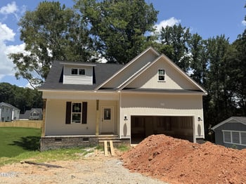 218 Oakdale Ave, Clayton, NC 27520