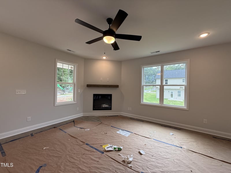 218 Oakdale Ave, Clayton, NC 27520