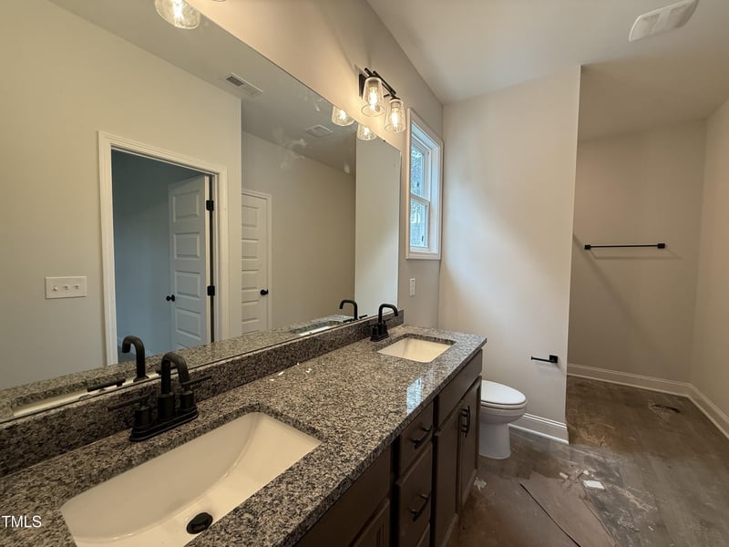 218 Oakdale Ave, Clayton, NC 27520