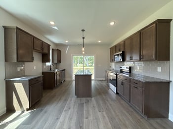 218 Oakdale Ave, Clayton, NC 27520