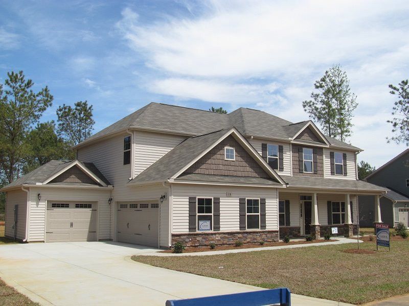 218 Ocean Dr, Clayton, NC 27520